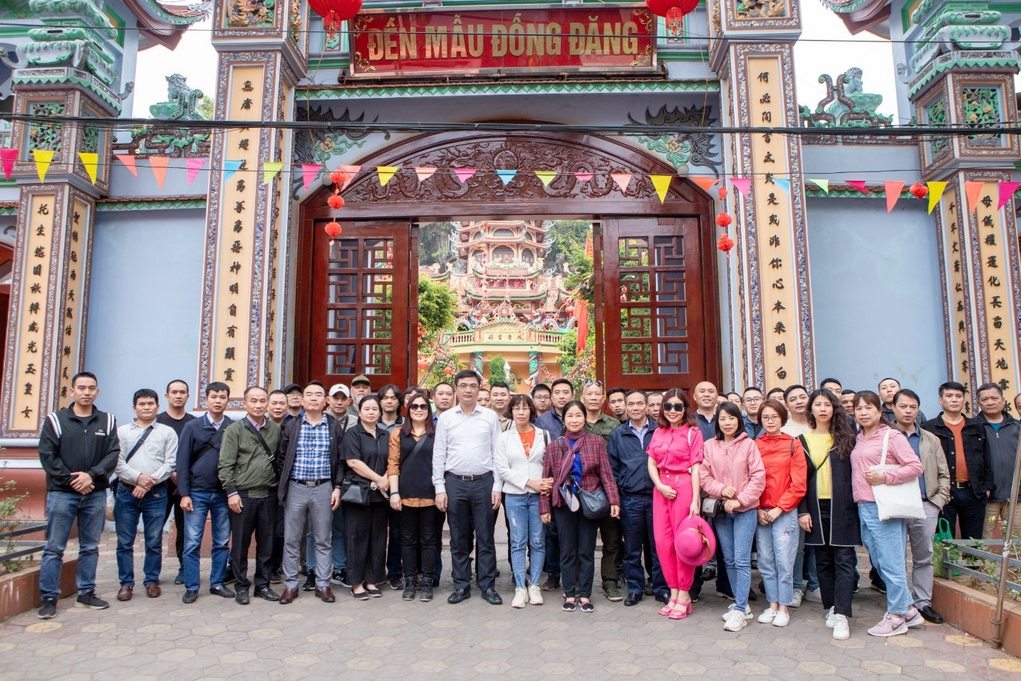 Công đoàn Công ty In Báo Nhân Dân Hà Nội tổ chức du xuân đầu năm 2023