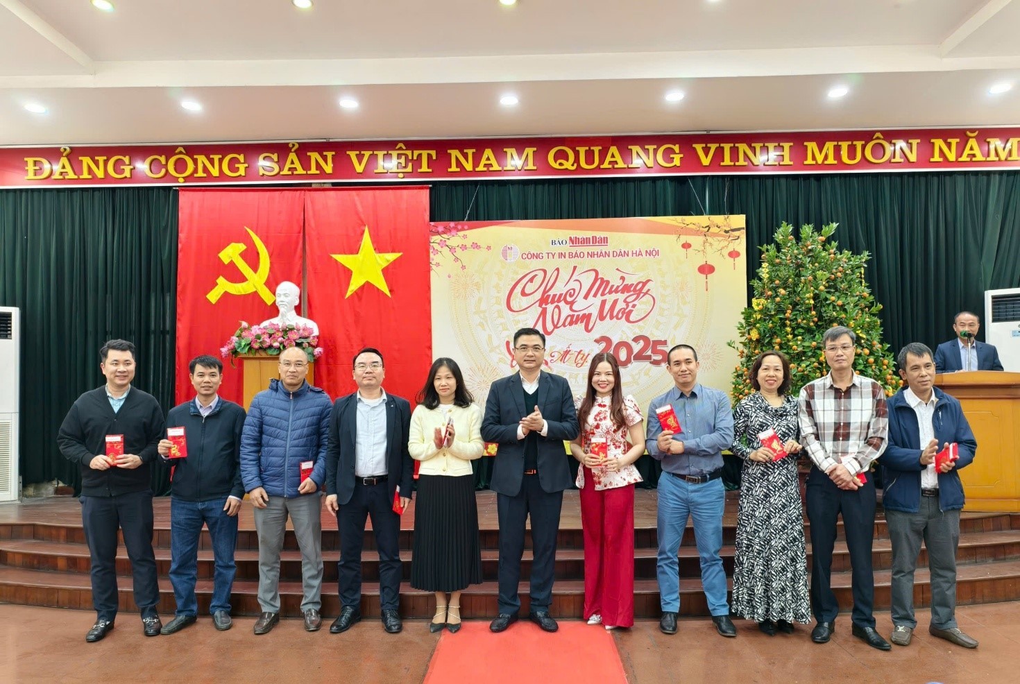 Công ty In Báo Nhân Dân Hà Nội  tổ chức gặp mặt đầu Xuân Ất Tỵ 2025