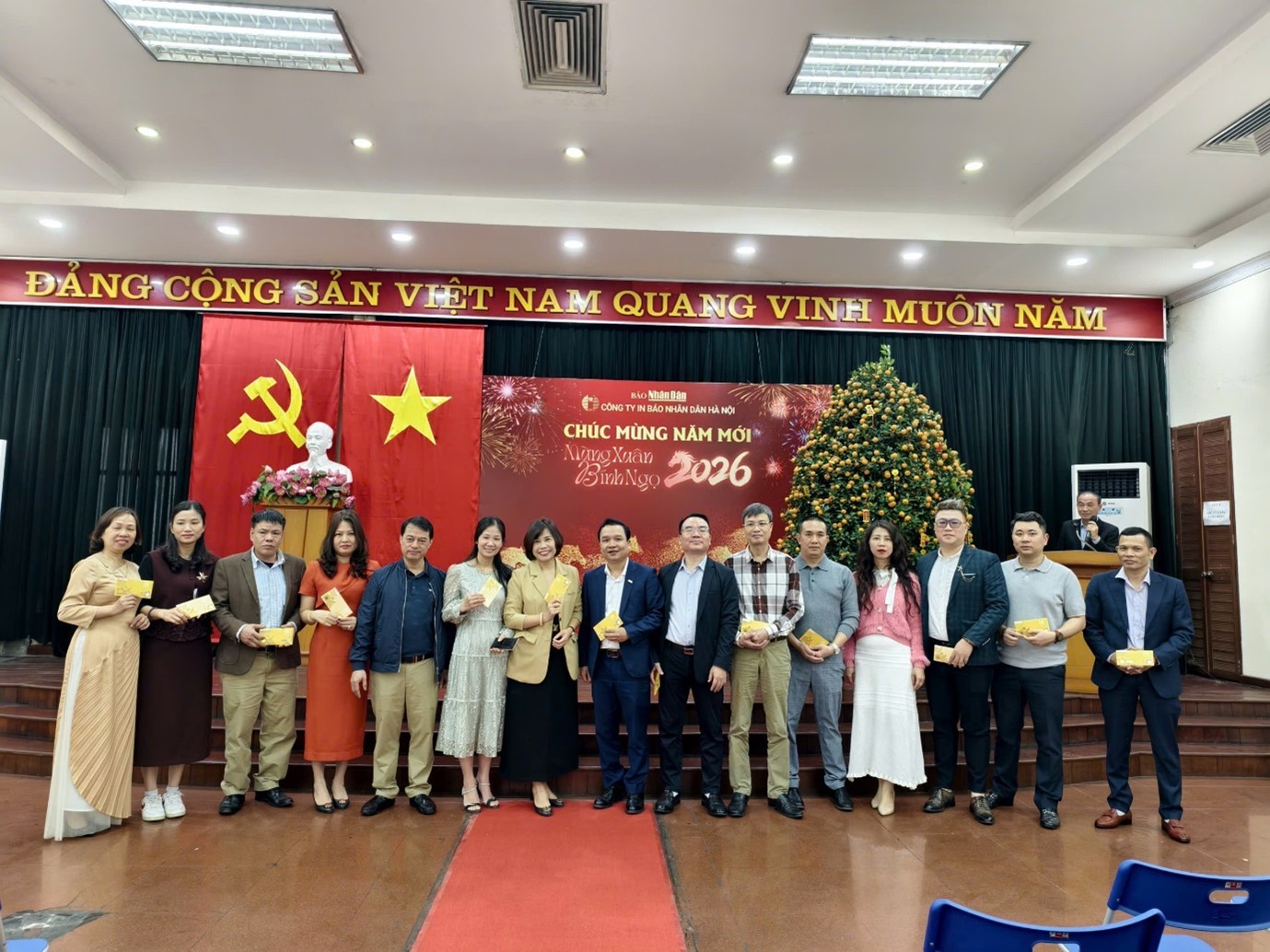 CÔNG TY IN BÁO NHÂN DÂN HÀ NỘI TỔ CHỨC GẶP MẶT ĐẦU XUÂN BÍNH NGỌ 2026